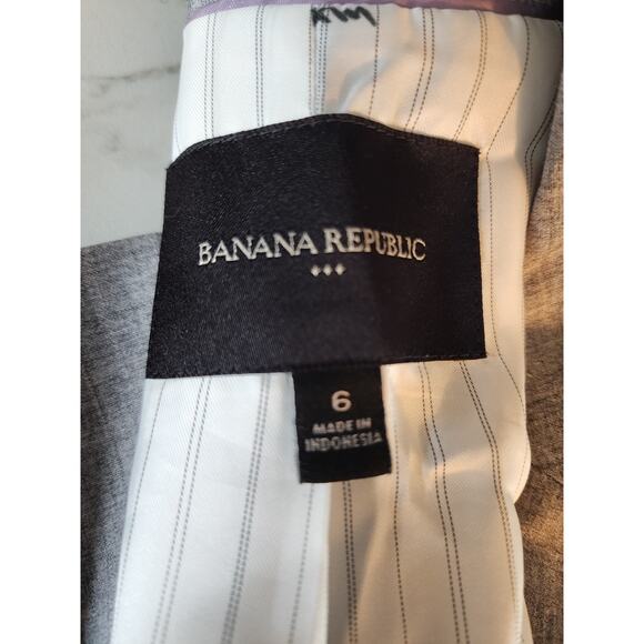Banana Republic Women's Gray Single Button Closure Career Blazer Size 6 - Picture 4 of 5